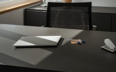La altura ideal de una mesa de escritorio